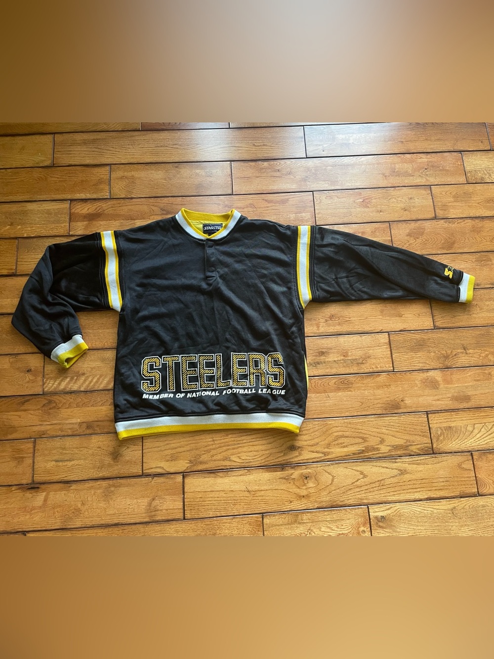 STARTER vintage Black and gold Pittsburgh  Steelers Crewneck Sweater